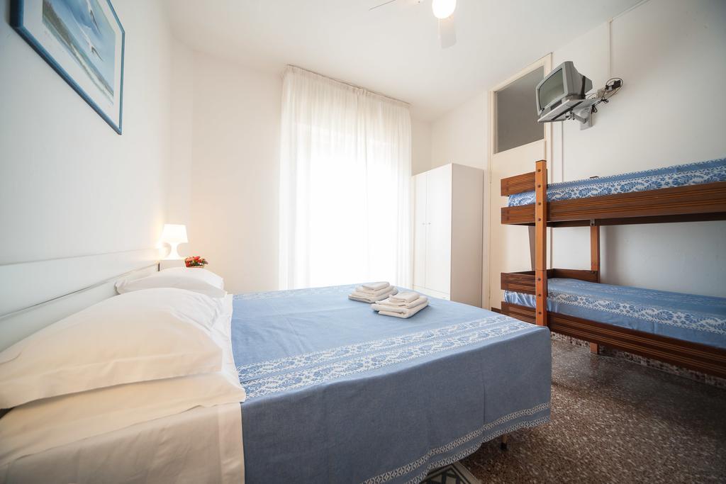 Hotel Madison Риччоне Екстер'єр фото